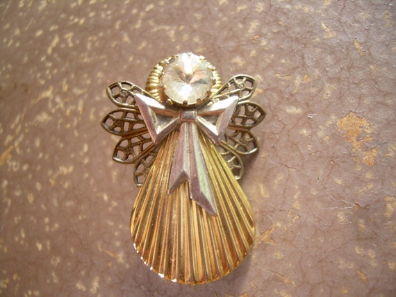 Vintage 1940 Nurse angel Brooch pin with Filigree wings and