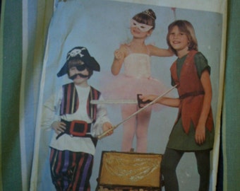 CLEARANCE Butterick 4010 Childrens Peter Pan Costumes Size 3-6X