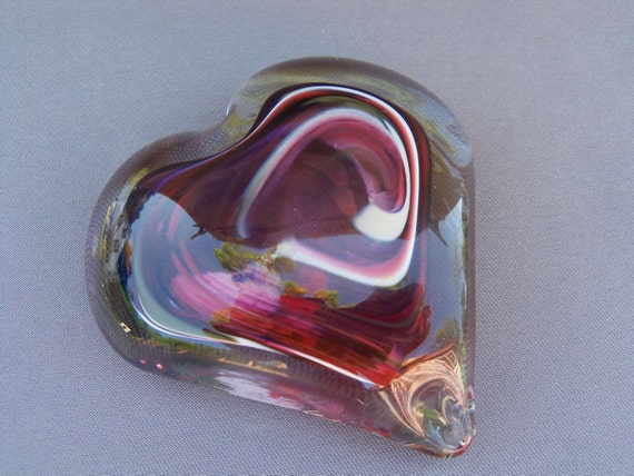 Hand Blown Art Glass Heart Paperweight 1859