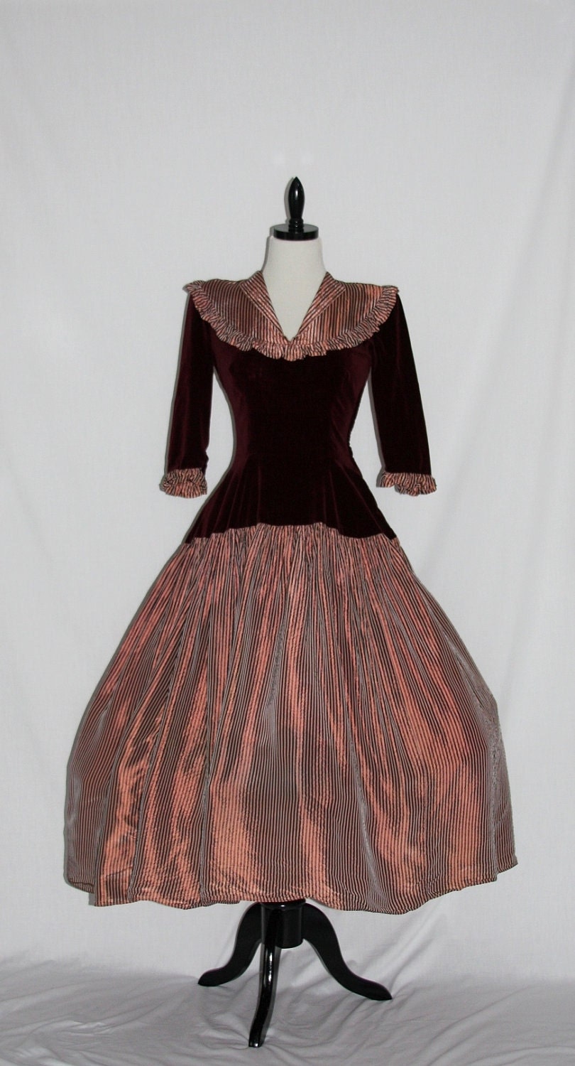vintage 1930 s dress stunning velvet and striped vintage 1930 s dress stunning velvet and striped
