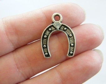 6 Horseshoe charms antique silver tone A573