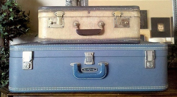SALE.. Blue Vintage Suitcase