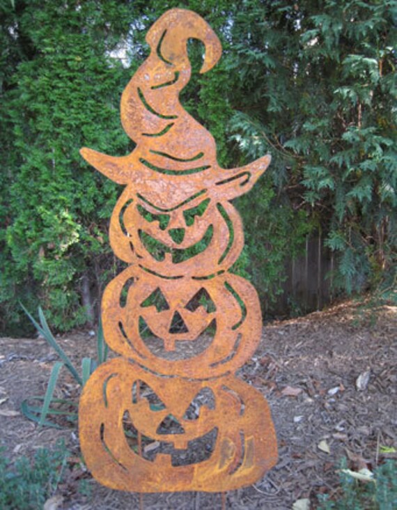 three stacked pumpkins garden stake / halloween decoration / three stacked pumpkins garden stake / halloween decoration /