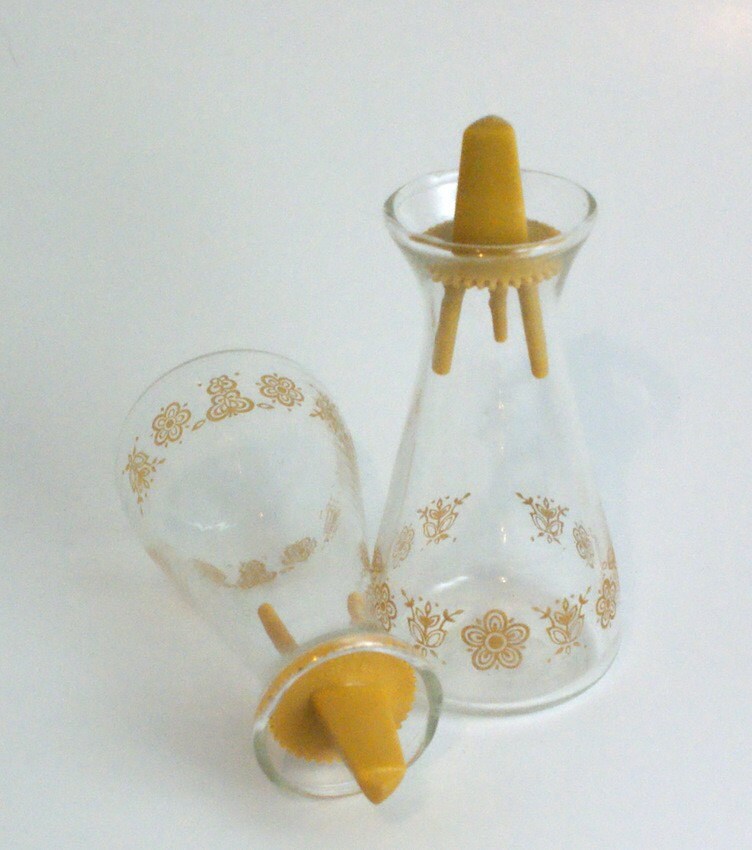 Vintage Pyrex Salt and Pepper Shakers by dreamingofvintage on Etsy