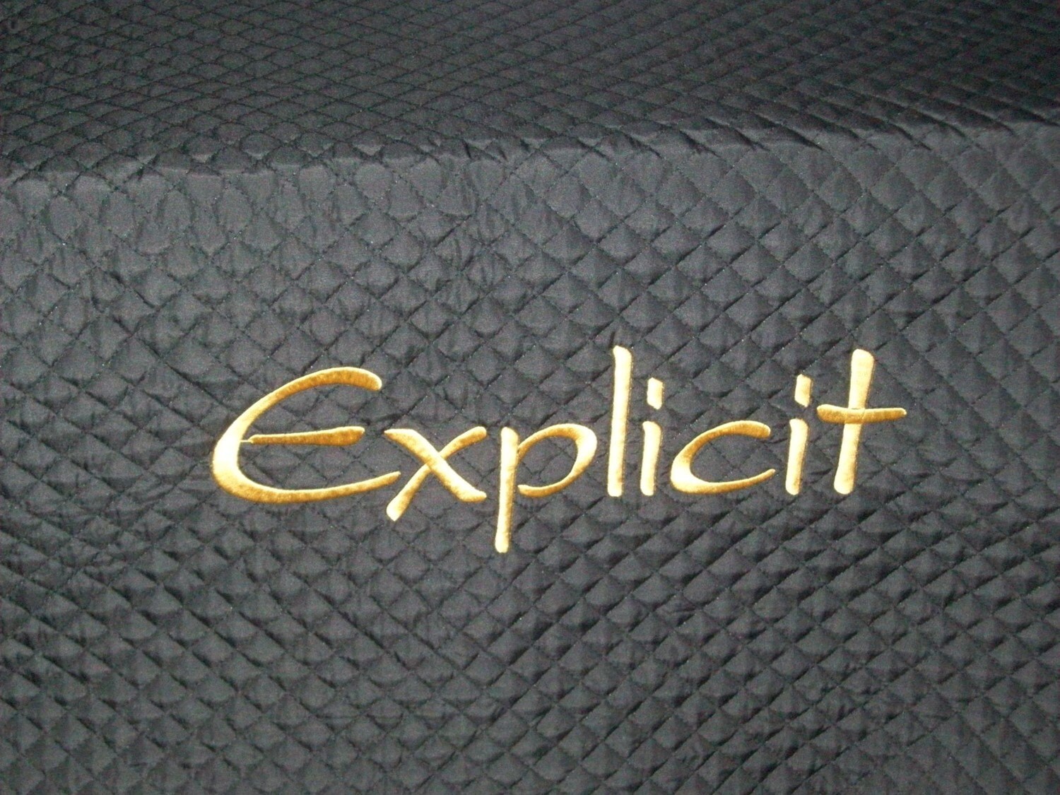 Custom Embroidered Dog Grooming Table Cover with Kennel Name