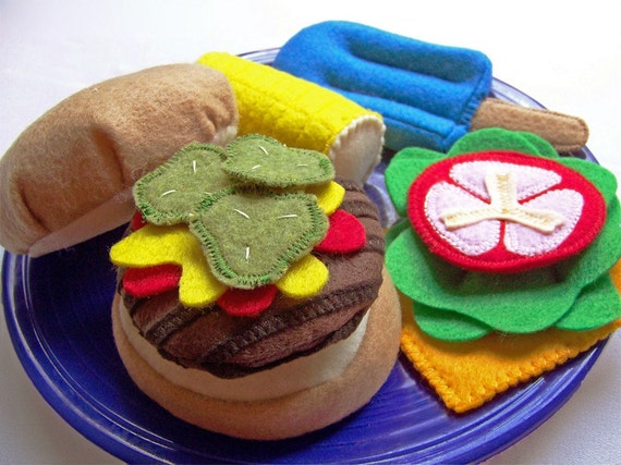 Summer BBQ Felt Play Food Hamburger Fixings by northwoodstoys