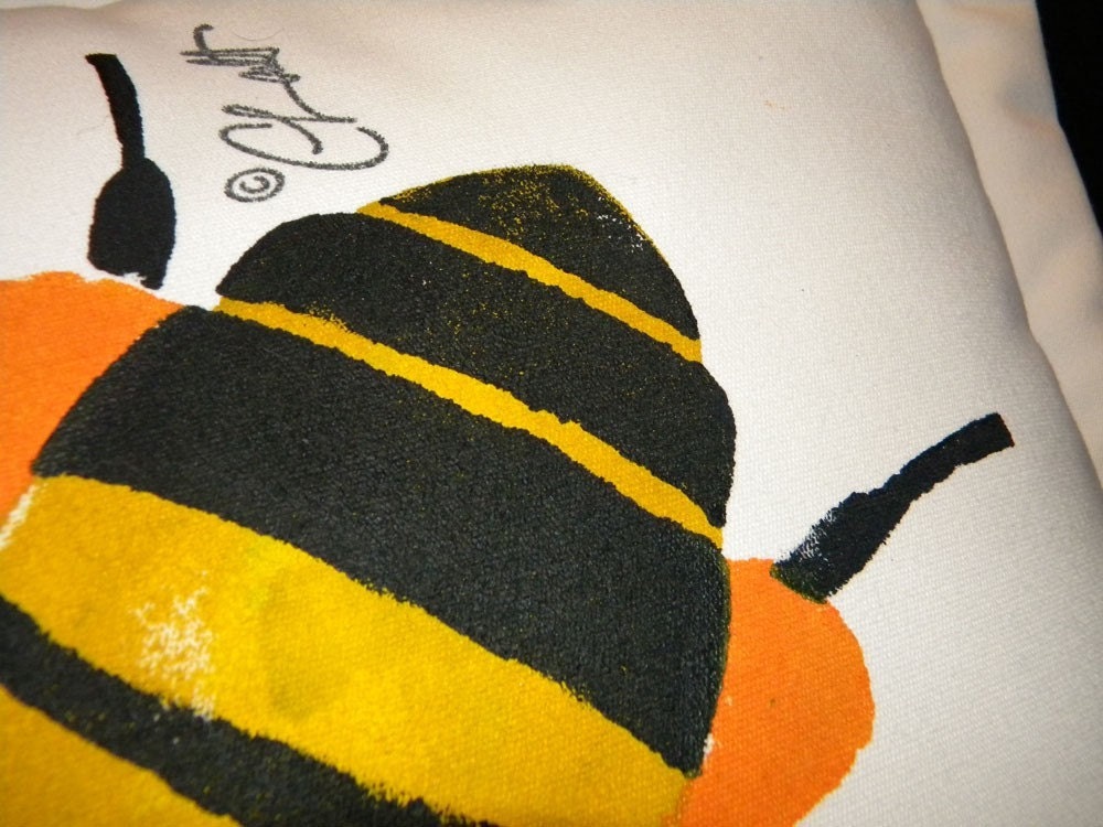 Outdoor pillow HONEY BEE 20 50cm painted garden insect