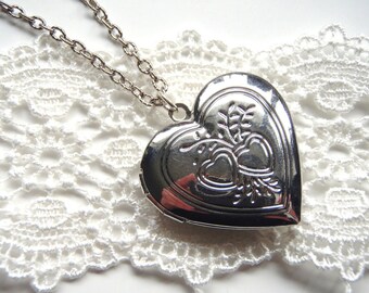 Silver Heart Locket Necklace, Heart Locket, Etched Heart Locket, Silver Necklace, Valentines Day Gift, Mothers Day Gift, Photo Locket