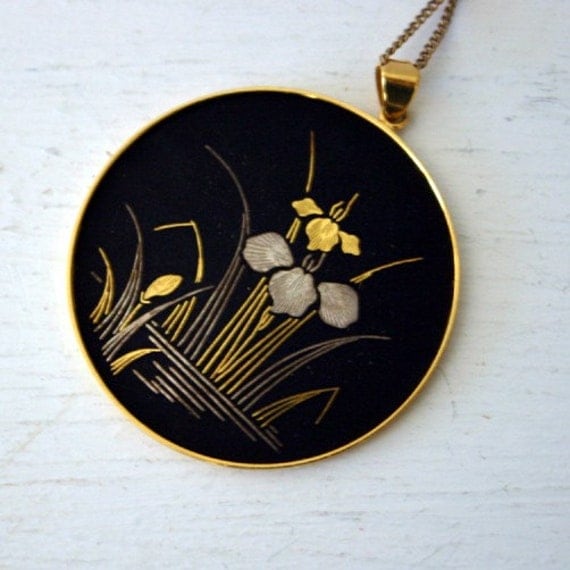 Italian Gold Chain >> Vintage Amita Damascene Pendant Necklace by ConceptFurnishings Italian Gold Chain >> Vintage Amita Damascene Pendant Necklace by ConceptFurnishings