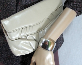 VINTAGE 70's Taupe VINYL CLUTCH disco glam