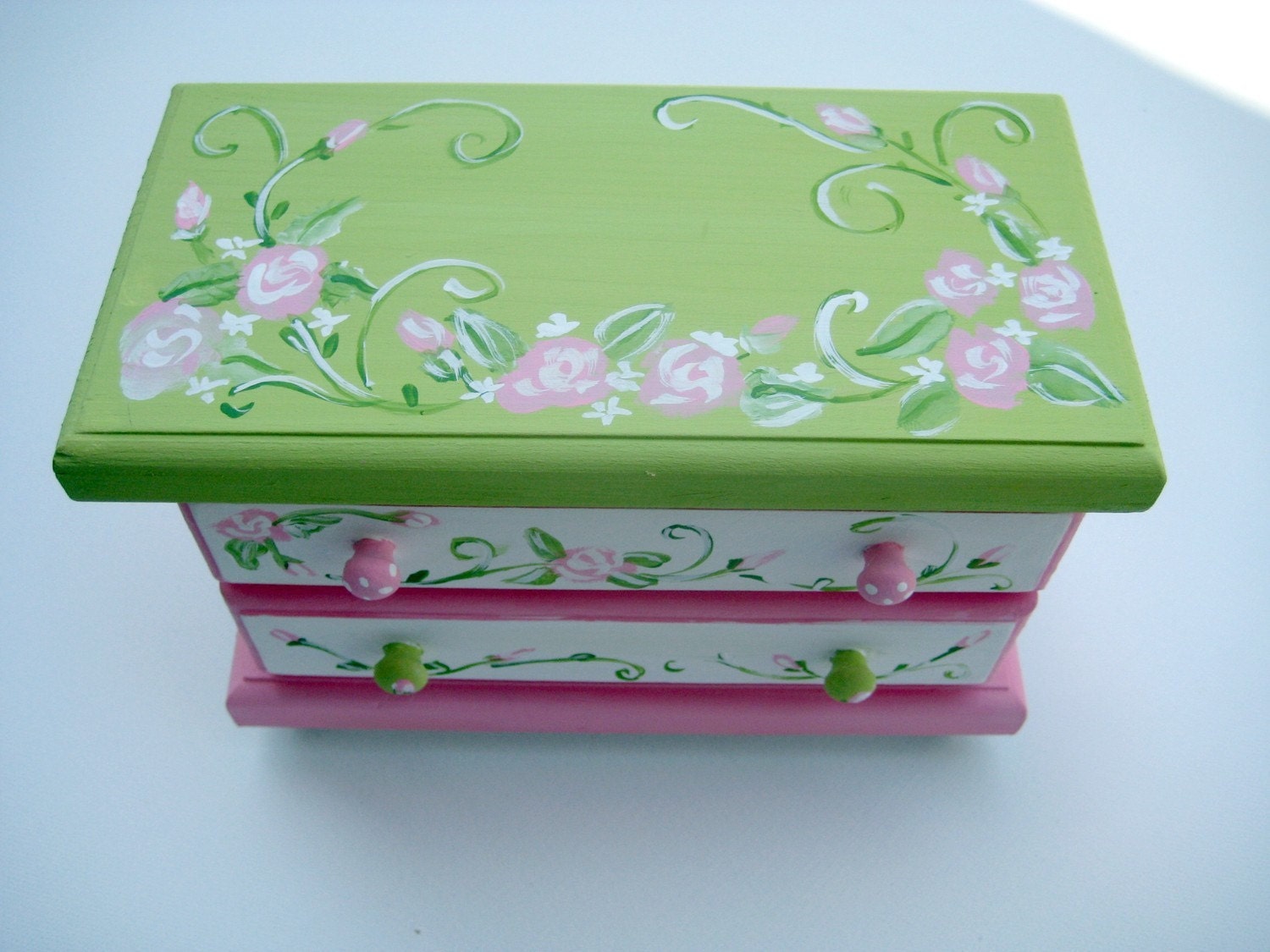 Pink and green jewelry box with rosesgirls jewelry box