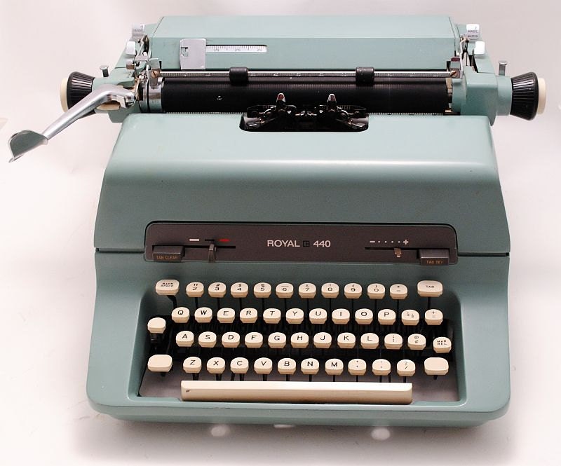 Working Typewriter Royal 440 1960s blue
