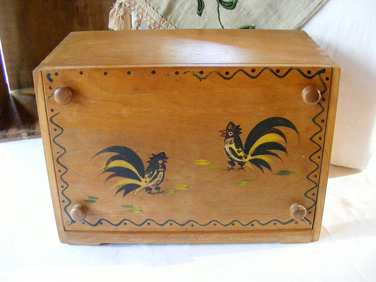 Woodpecker Wood Ware Rooster Bread Box with Cutting Board