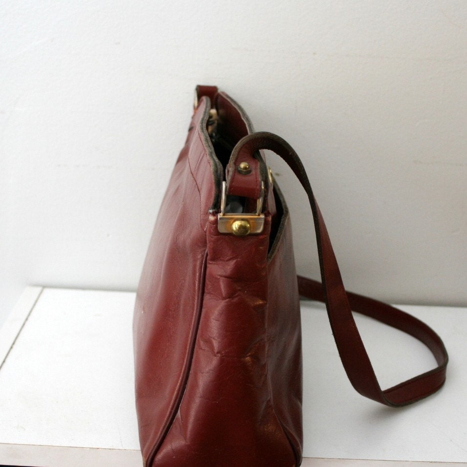 1970s Vintage Dark Red Etienne Aigner Leather Purse Saddle Bag