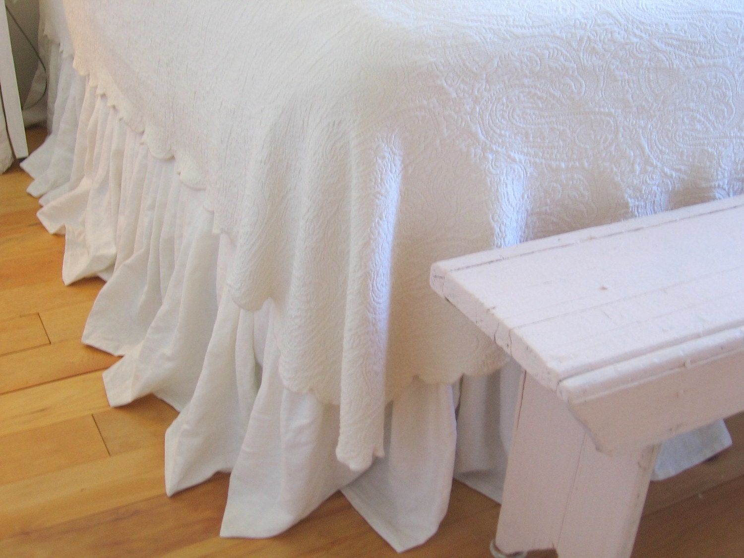 The Annabelle Linen Dust Ruffle Queen Size