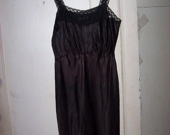 Barbizon Camilee Vintage 50s Black with black accordion pleats lace Full Slip sz 18