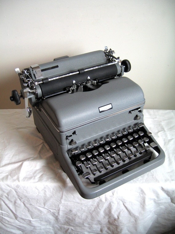 Royal KMG Typewriter c. 1949 Glass Keys New Ribbon