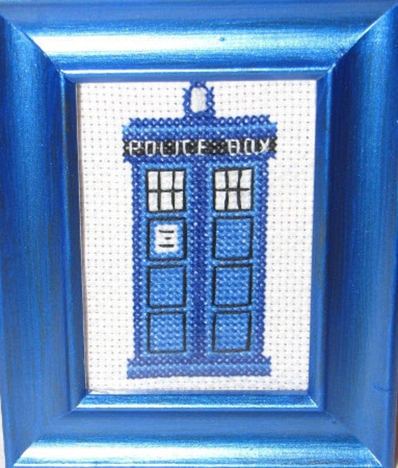 Download Doctor Who TARDIS Cross Stitch Pattern