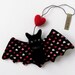 Felt animal ornament : FUZZ love bat with heart