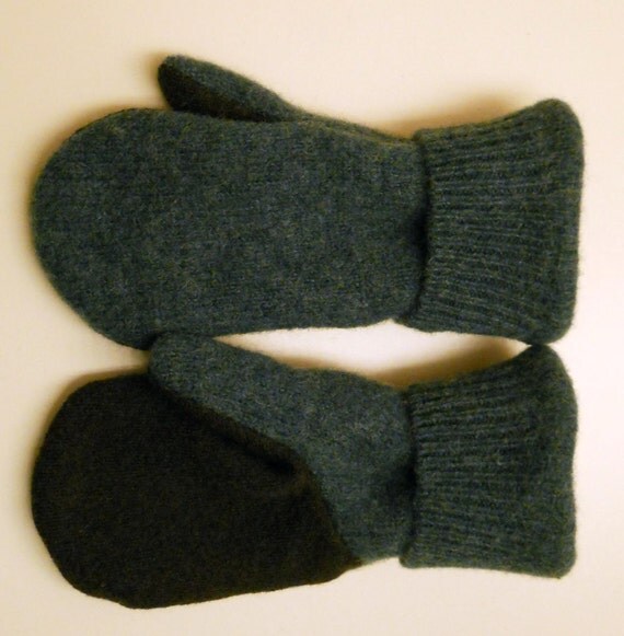 Double Green wool mittens: fleece lined felted wool mittens.