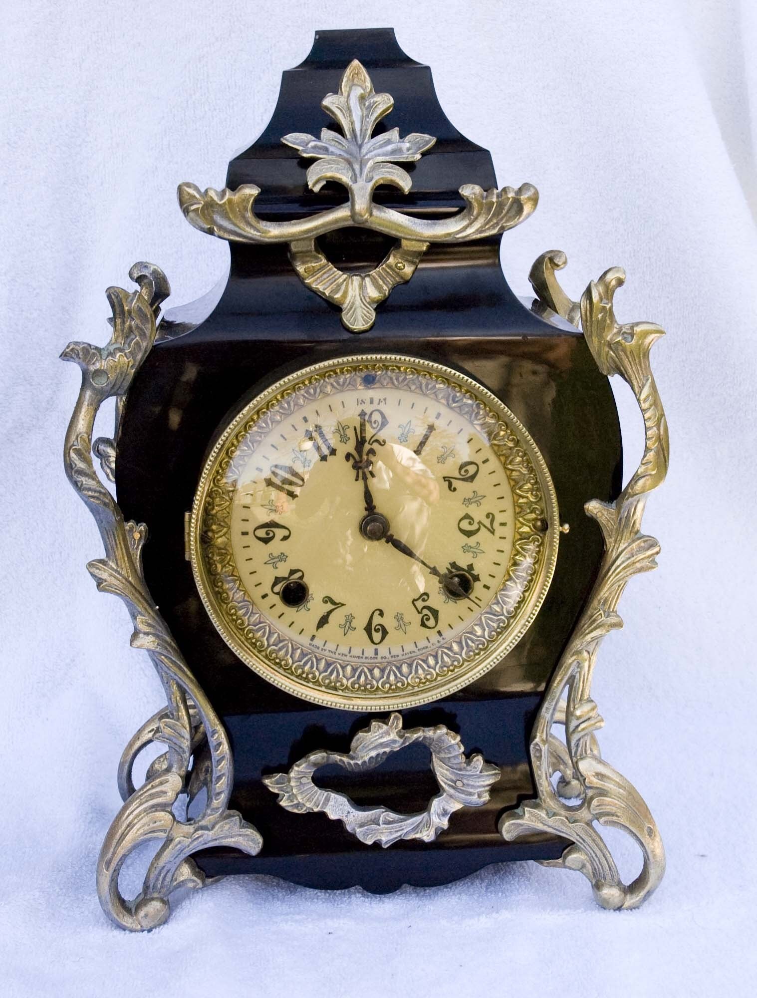 1894 New Haven Mantle Clock