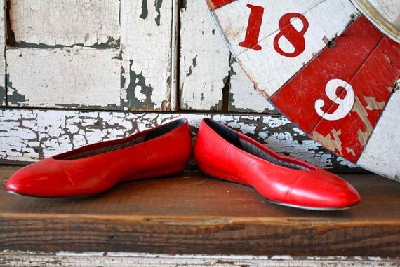 womens red flats size 8