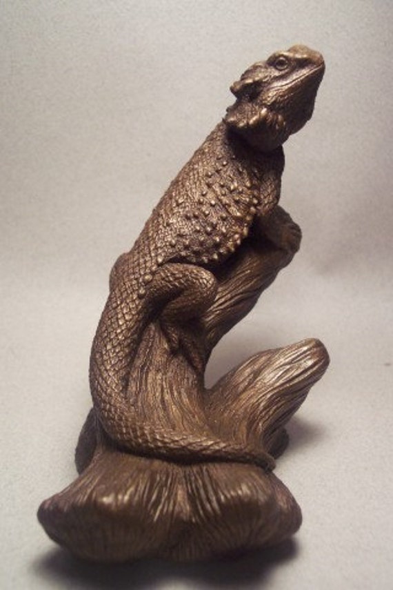 Bearded Dragon Sculpture