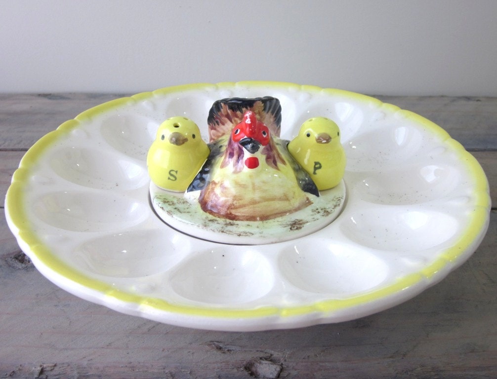 Deviled Egg Plate with Chick Salt and Pepper Shakers