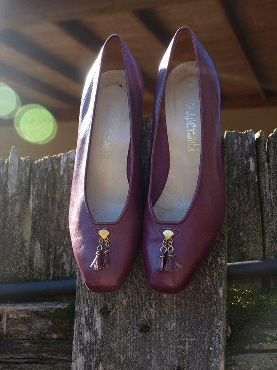 closed toe flat shoes