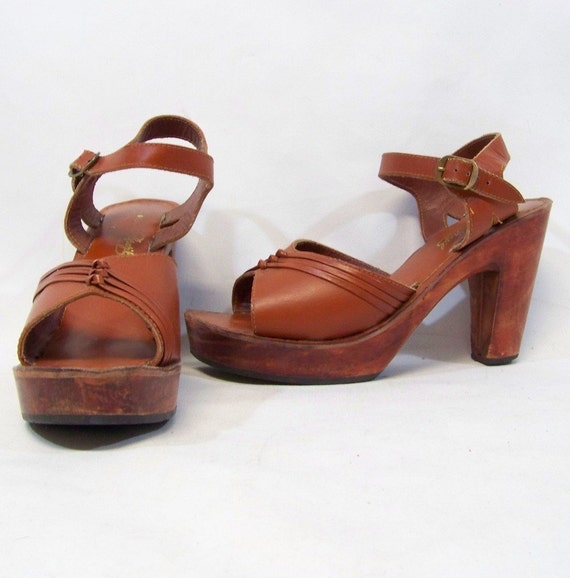 70's Leather Wood Hippie Platform Heels Sandals 8