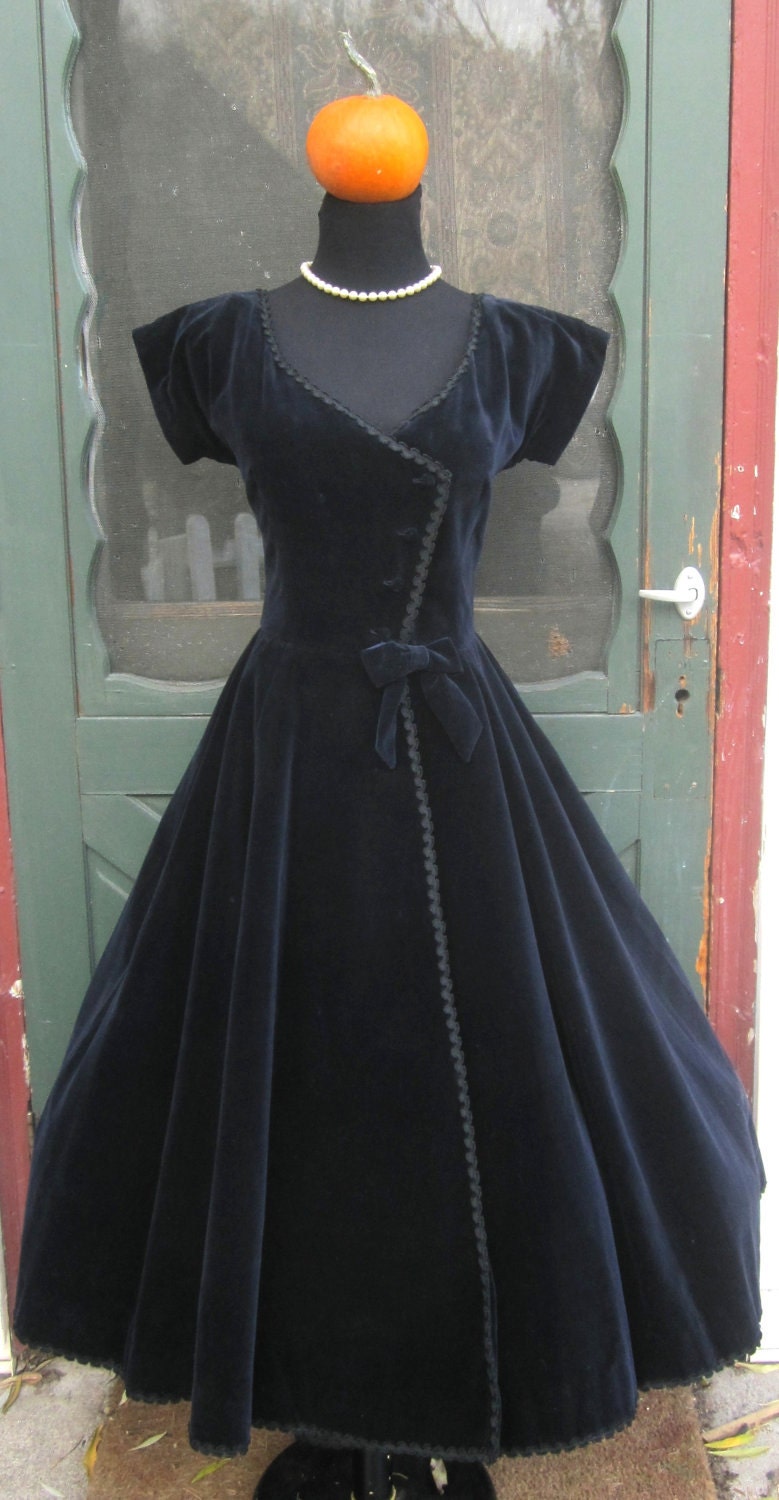 Blue velvet vintage clothes