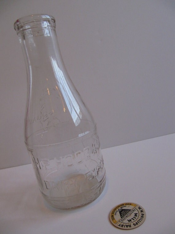 Vintage 1939 One Quart Hood Dairy Glass Milk Bottle