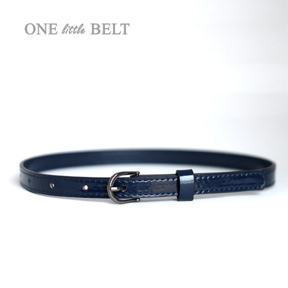 Narrow Choices Classic and practical through to fashion statement accessories, a women's belt is a wardrobe staple. Leather belts in black and tan are perfect for those who like to keep things understated – style with mid-blue jeans and plain shirts for a laid-back weekend look.