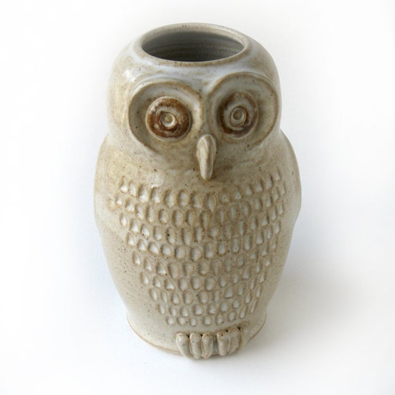 Owl Vase by RoundroofDesigns on Etsy
