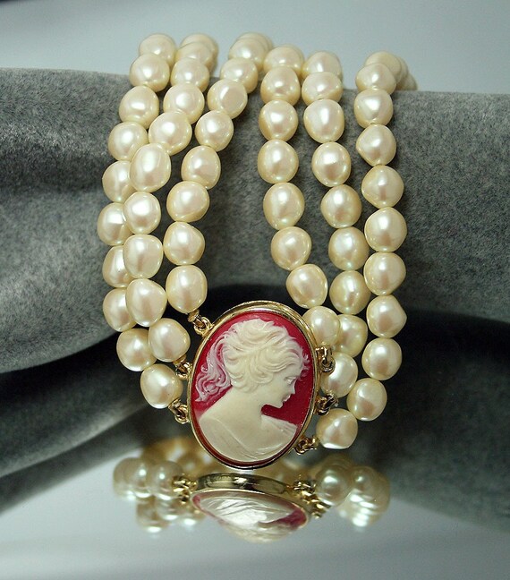 Vintage Three Strand Faux Pearl Cameo Choker Necklace