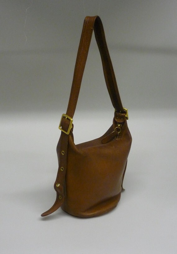 coach classic bucket