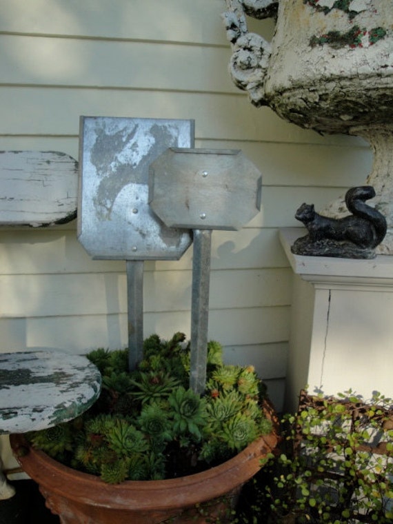 Vintage garden flower shop metal sign holder