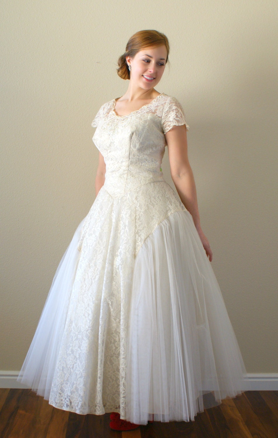 1950s wedding dress Vintage 1950s Tea Length Lace and Tulle