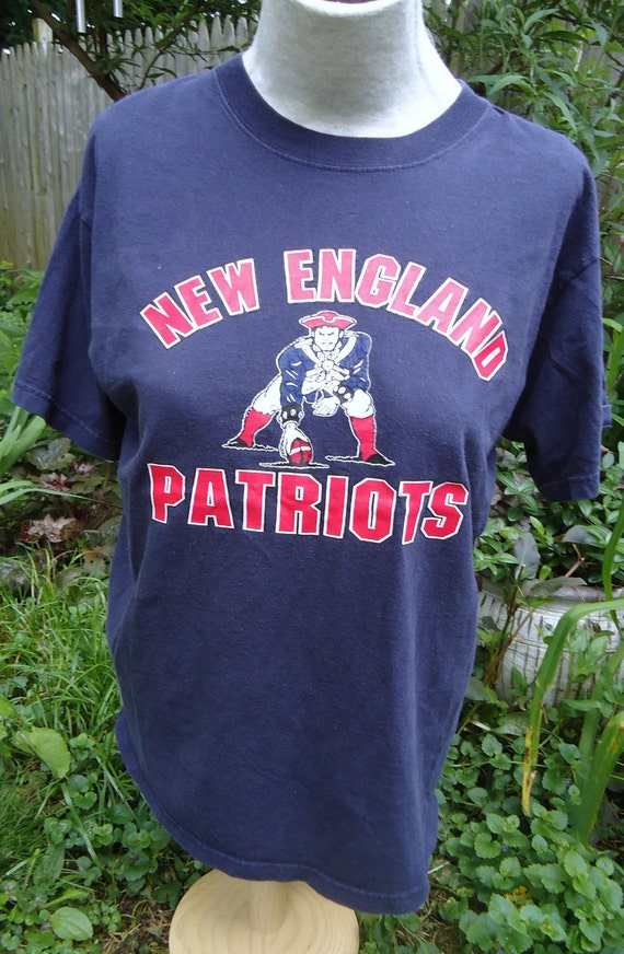 New England Patriots T Shirts Vintage
 vintage tee New England PATRIOTS football T Shirt Medium NFL