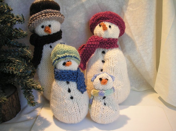 Hand Knitted Snow Family Dad SnowmanHandmade by PearCreekCottage