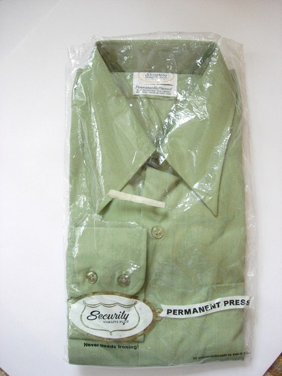 Retro mens' dress shirt sage green 16.5 x 32 still by chezkvintage