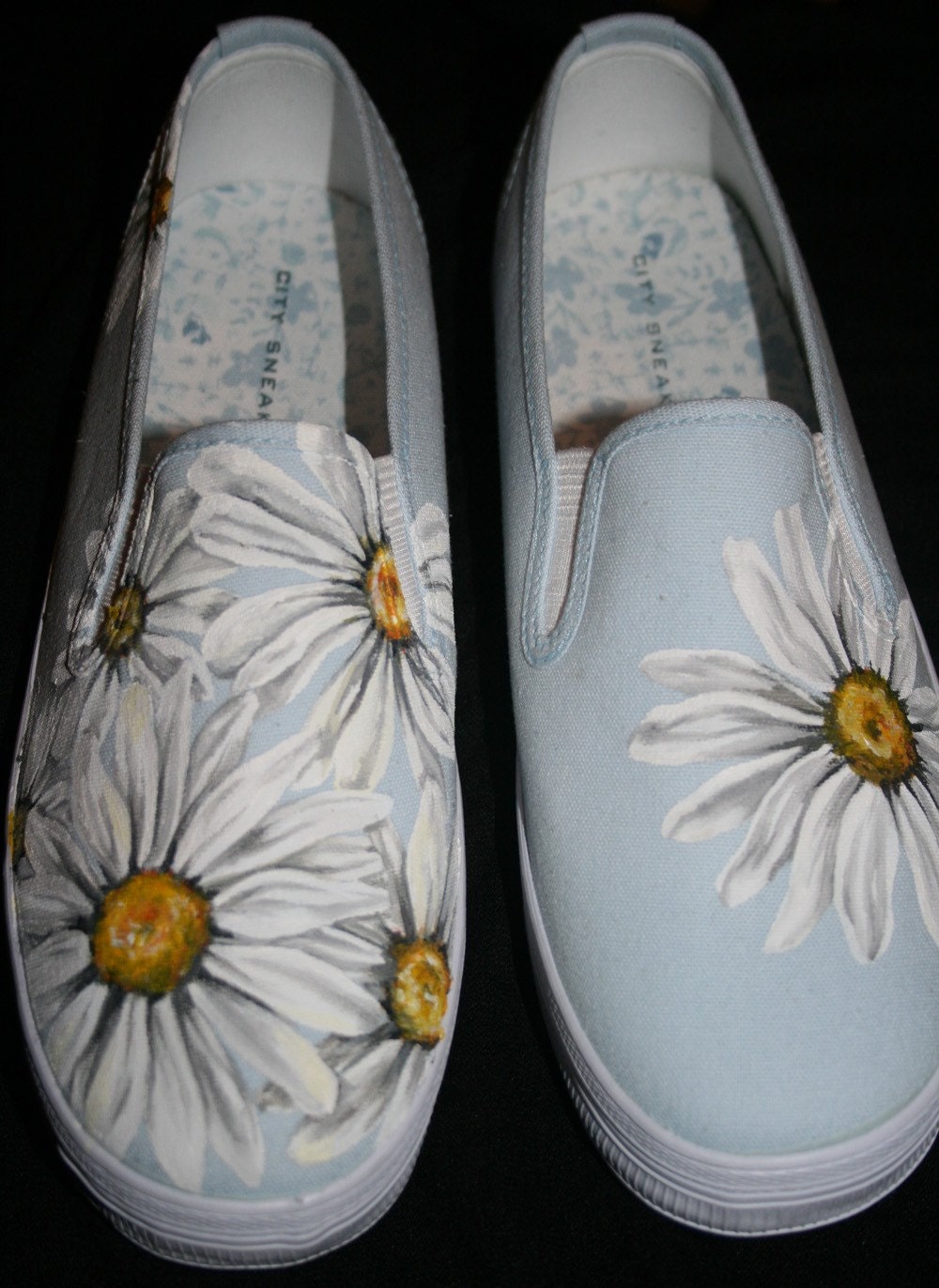 shoes painted hand daisy paint diy flowers sneakers tenis pintados paints adorable mano pair bags zapatos sunflowers