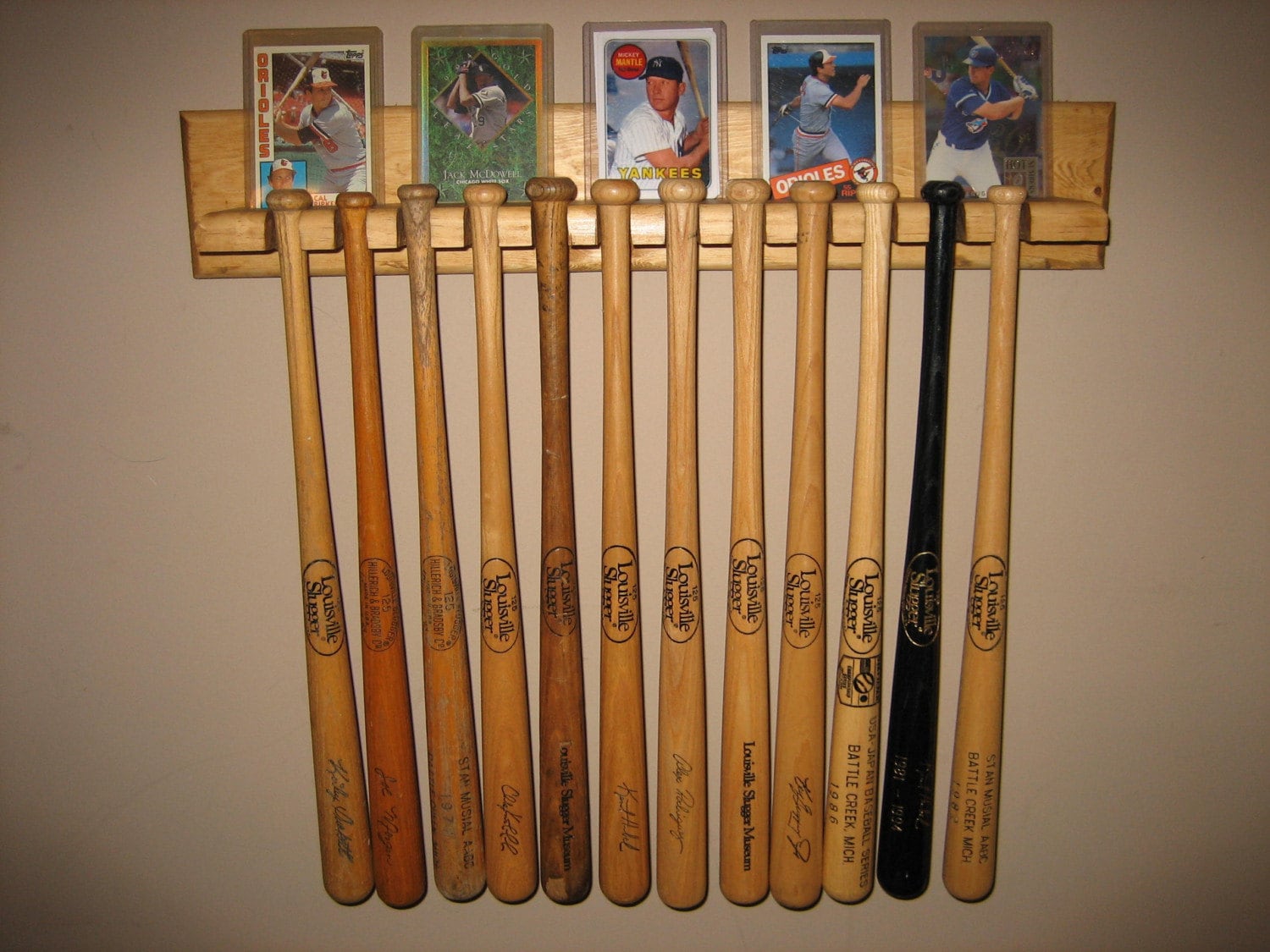 Mini Bat Rack w/ Card Shelf 12 bats BONUS FREE GIFT