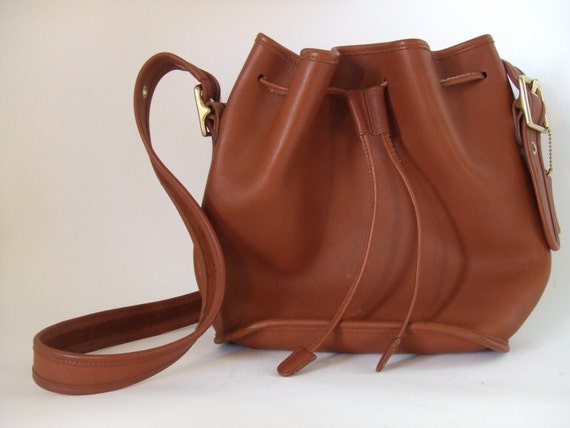 vtg. COACH large bucket bag brown leather like new