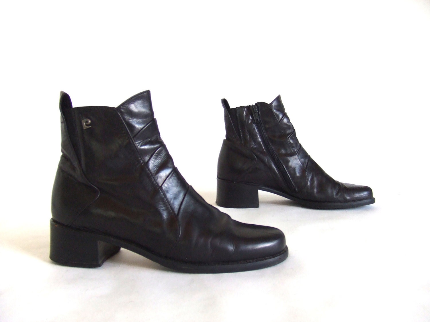 vintage 1980's PIERRE CARDIN black leather ankle boots