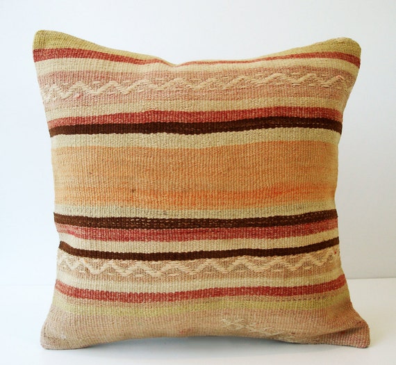 Sukan / Hand Woven Turkish Kilim Pillow Cover 16x16 by sukan