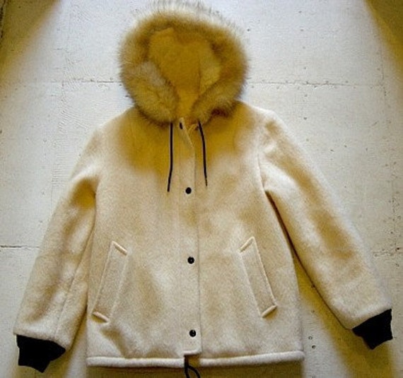 Hudson's Bay Eskimo Inuit medium White Wool Hooded by HamiltonHobo