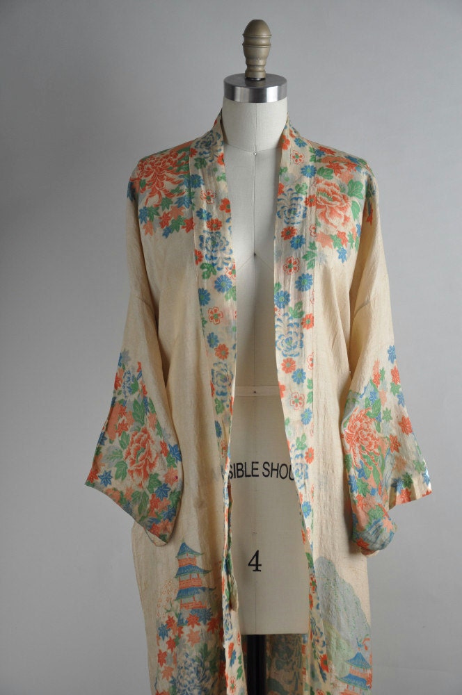 Vintage 1920s Silk Kimono Robe // 20s Lingerie // To Be A