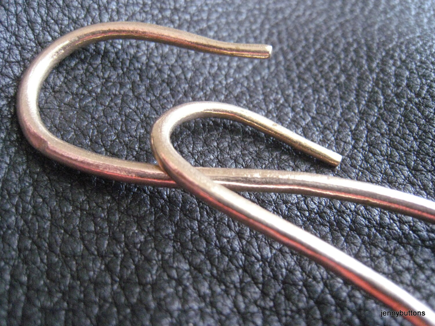 Solid Bronze Cable Needle Stitch Holder Set by jennybuttons