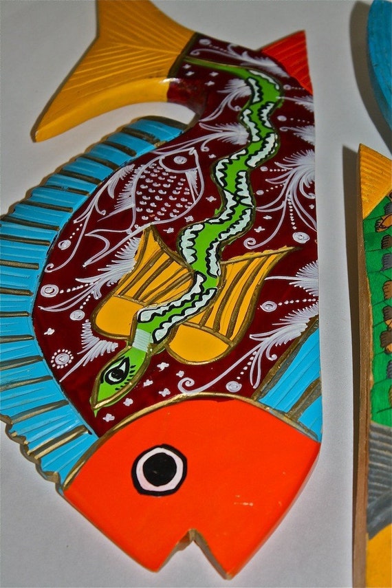 WOOD FISH Vintage set of 3 Folk Art Hand Carved and Painted